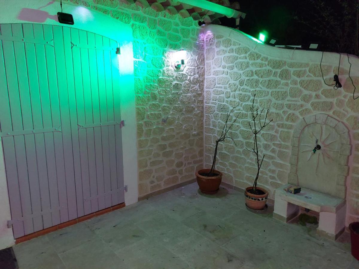 SUITE 30 m2 IDEALE POUR 2 PERSONNES Flassans-sur-Issole Extérieur photo